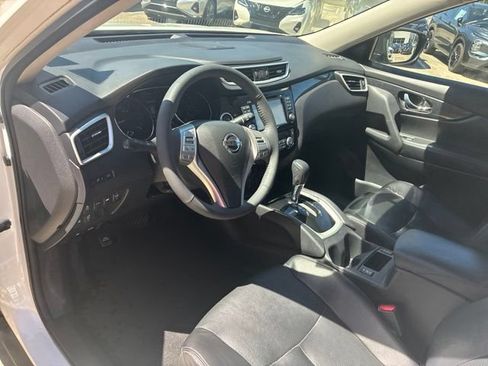 Used 2016 Nissan Rogue SL w/ SL Premium Package FWD image 18