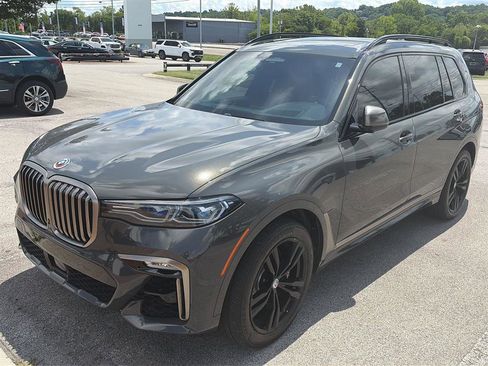Used 2022 BMW X7 M50i w/ Dynamic Handling Package AWD/4WD image 3