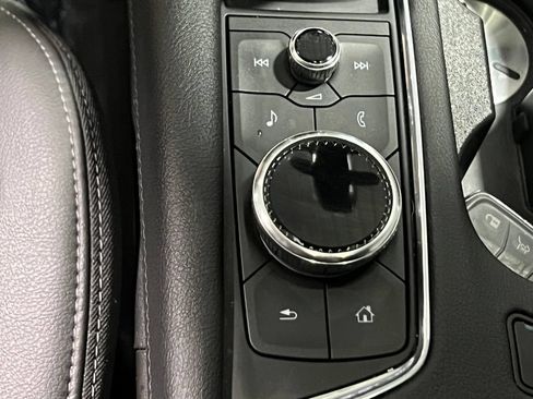 Used 2024 Cadillac XT6 Luxury FWD image 31