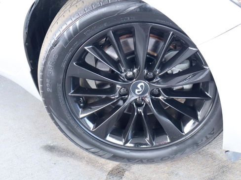 Used 2019 INFINITI Q50 Luxe w/ Essential Package (3.0T Luxe) RWD image 3