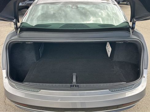 Used 2024 Lucid Air Touring AWD/4WD image 35