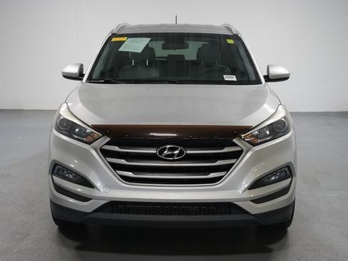 Used 2017 Hyundai Tucson SE w/ SE Popular Package 02 FWD image 2