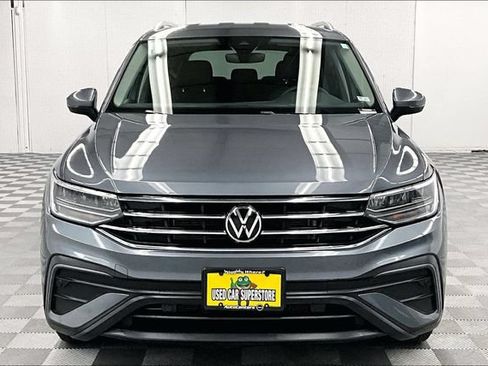Used 2023 Volkswagen Tiguan SE FWD image 4