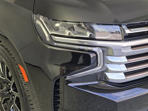 Used 2023 Chevrolet Tahoe High Country AWD/4WD image 9
