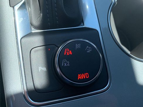 Used 2020 Chevrolet Blazer LT AWD/4WD image 11