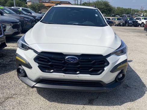 Used 2024 Subaru Crosstrek 2.5i Sport AWD/4WD image 2