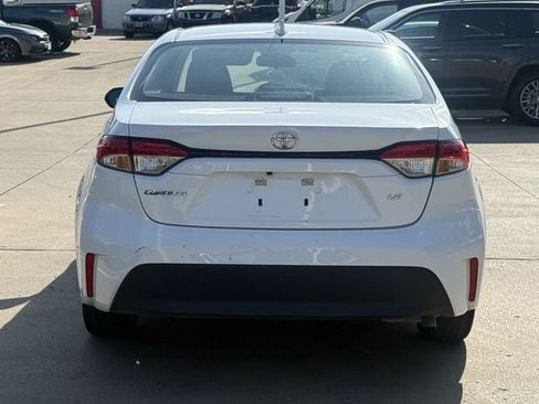 Used 2025 Toyota Corolla LE FWD image 5