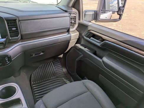 Used 2024 Chevrolet Silverado 2500 LT w/ All Star Edition image 17