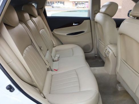 Used 2017 INFINITI QX50 Journey w/ Premium Package image 19