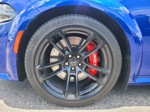 Used 2022 Dodge Charger SRT Hellcat w/ Harman/Kardon Audio Group RWD image 9