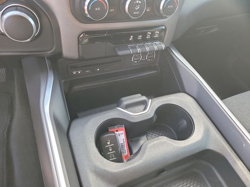 Used 2019 RAM 1500 Big Horn image 25