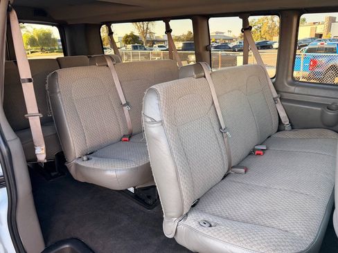 Used 2024 Chevrolet Express 3500 LT w/ LT Preferred Equipment Group RWD image 34