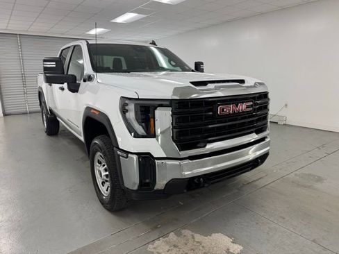 New 2026 GMC Sierra 2500 Pro w/ Convenience Package image 3