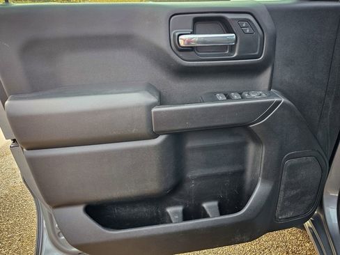 Used 2019 Chevrolet Silverado 1500 Custom w/ Custom Value Package image 10