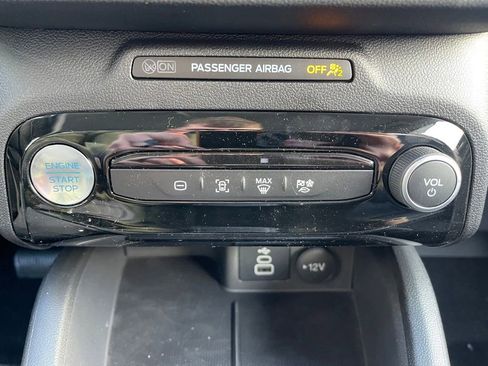 Used 2024 Ford Escape SE image 15