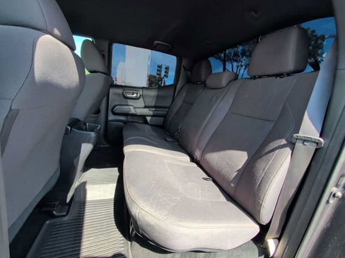 Used 2018 Toyota Tacoma TRD Sport RWD image 23