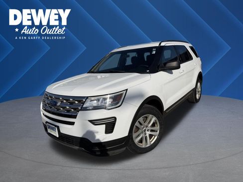 Used 2018 Ford Explorer XLT image 1
