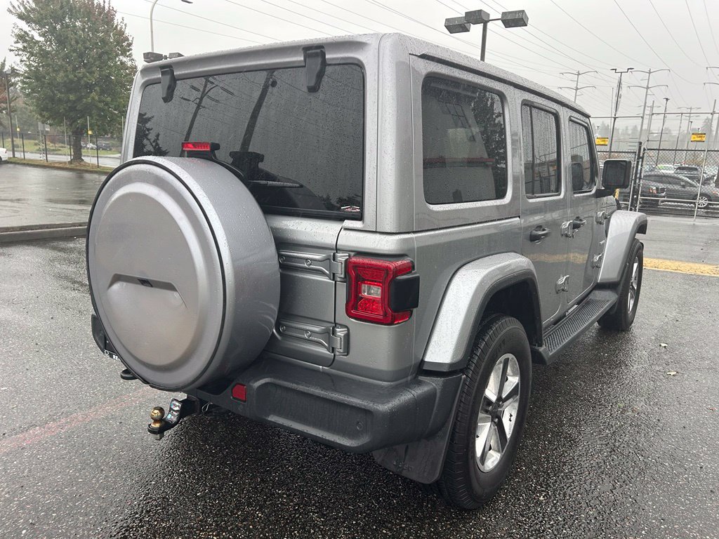 Used 2018 Jeep Wrangler Unlimited Sahara w/ Cold Weather Group AWD/4WD image 5