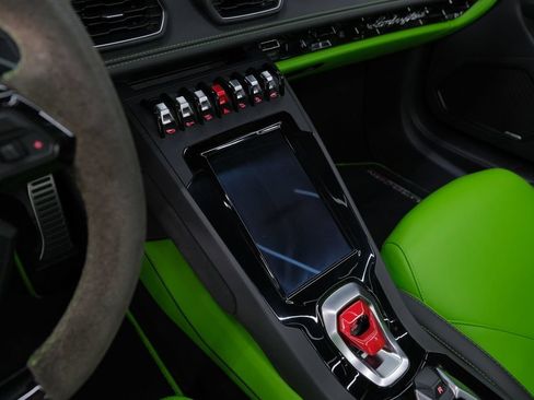 Used 2023 Lamborghini Huracan EVO RWD image 10