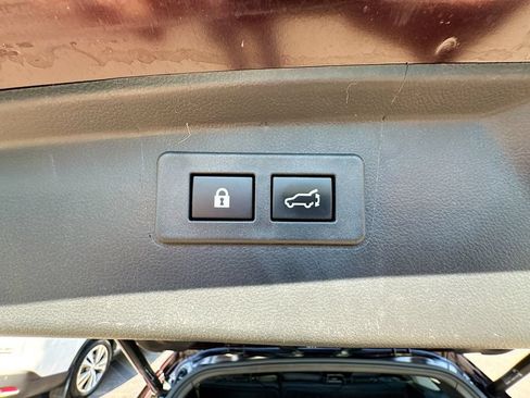 Certified 2025 Subaru Outback Limited AWD/4WD image 38