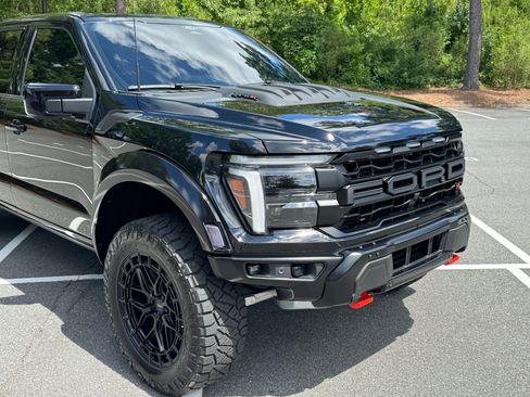 Used 2025 Ford F150 Raptor w/ Equipment Group 803A Raptor R AWD/4WD image 17