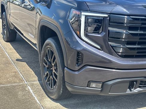 Used 2023 GMC Sierra 1500 Elevation AWD/4WD image 5