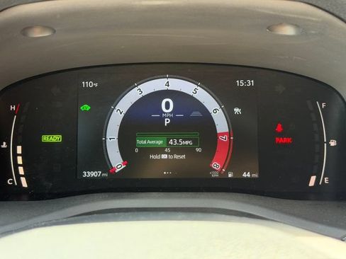 Used 2025 Toyota Camry LE FWD image 11