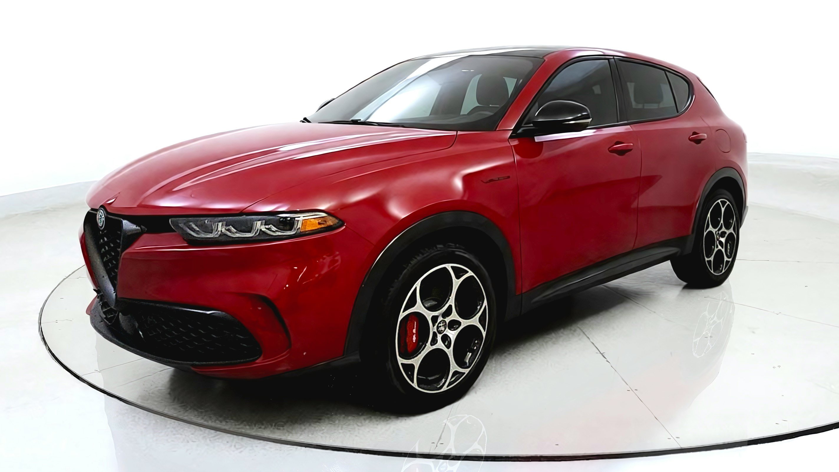 Used 2024 Alfa Romeo Tonale Veloce w/ Premium Interior Package AWD/4WD image 3