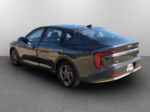Used 2025 Kia K4 FWD image 8