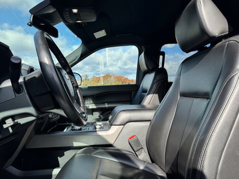 Used 2021 Ford Expedition Max XLT image 8