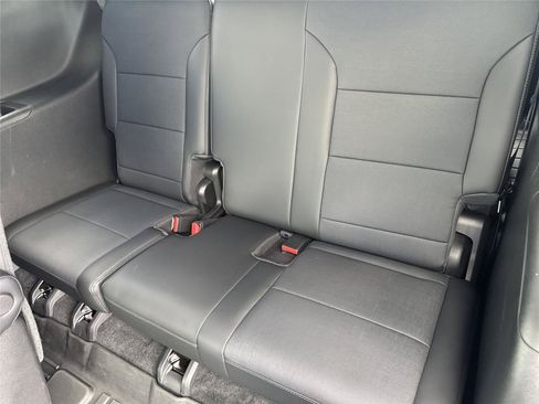 Used 2026 Buick Enclave Preferred FWD image 32