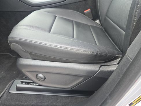 Used 2025 Mercedes-Benz GLS 450 4MATIC image 27