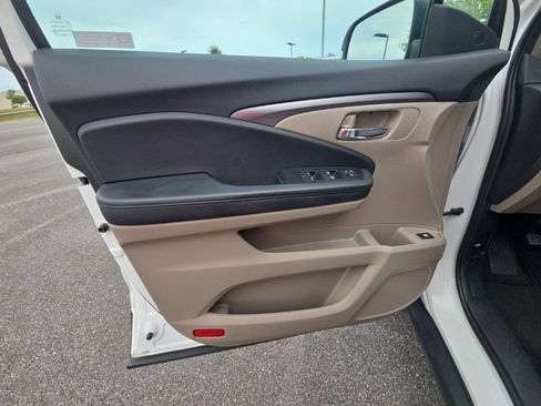 Used 2021 Honda Pilot EX image 18