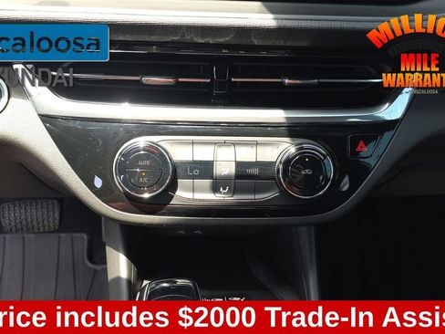 Used 2024 Buick Envista Sport Touring w/ Convenience II Package FWD image 21