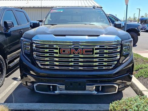 Used 2023 GMC Sierra 1500 Denali w/ Denali Reserve Package AWD/4WD image 2