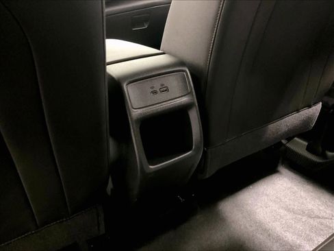 Used 2025 Chevrolet Trax LT w/ LT Convenience Package image 28