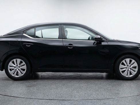 Used 2025 Nissan Sentra S FWD image 11