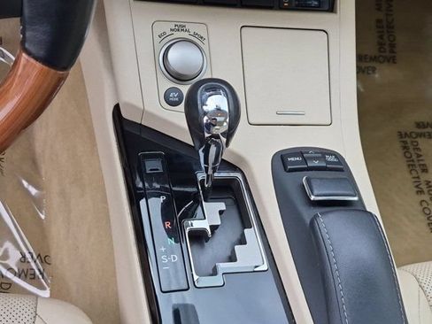 Used 2014 Lexus ES 300h w/ Luxury Package w/Bamboo Trim FWD image 12
