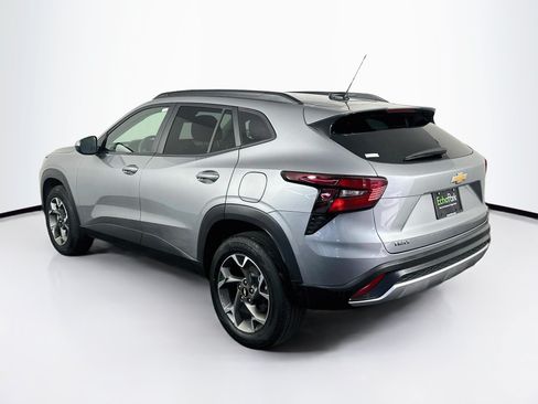Used 2026 Chevrolet Trax LT FWD image 5