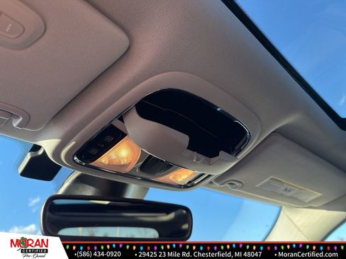 Used 2022 Jeep Cherokee Limited image 24