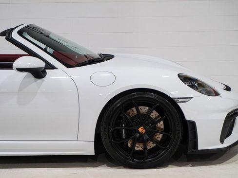 Used 2020 Porsche 718 Boxster Spyder RWD image 12