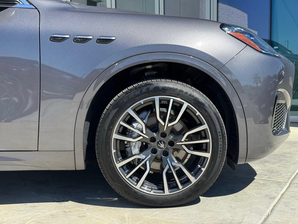 Used 2025 Maserati Grecale GT AWD/4WD image 10