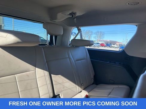 Used 2024 Ford Expedition Max XLT image 11