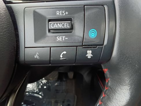 Used 2025 Nissan Kicks SR w/ SR Premium Package FWD image 25