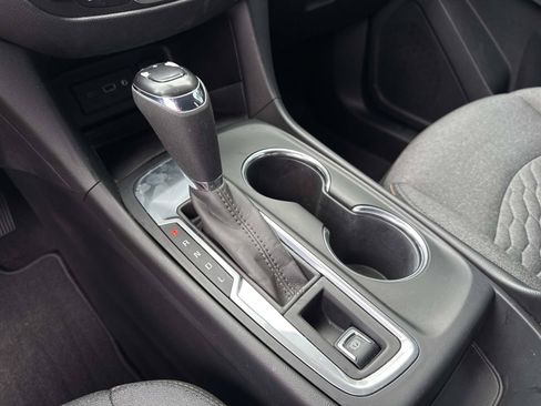 Used 2020 Chevrolet Equinox LT FWD image 29