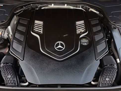 Used 2018 Mercedes-Benz S 560 Sedan image 14