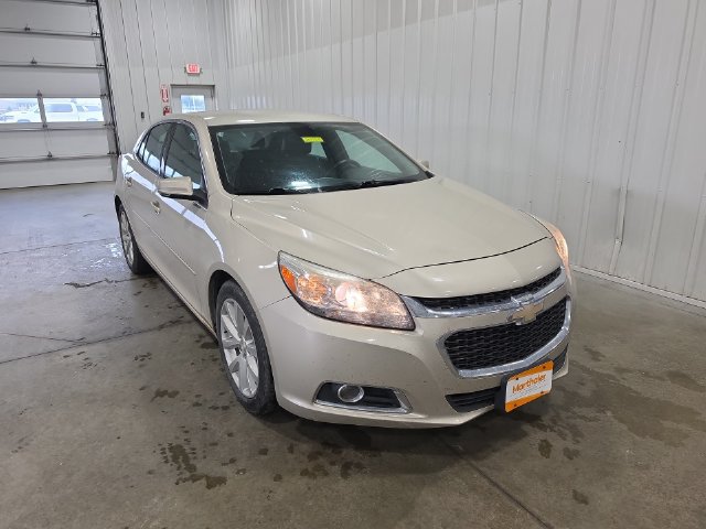 Used 2015 Chevrolet Malibu LT FWD image 2