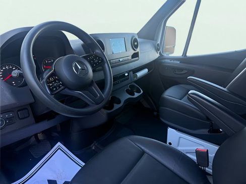 Used 2023 Mercedes-Benz Sprinter 2500 w/ Acoustic Package image 11