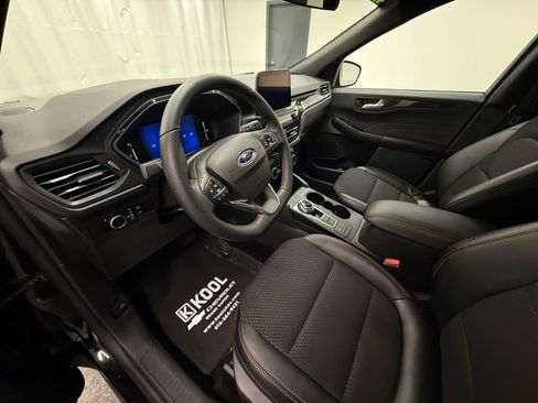 Used 2025 Ford Escape ST-Line image 11
