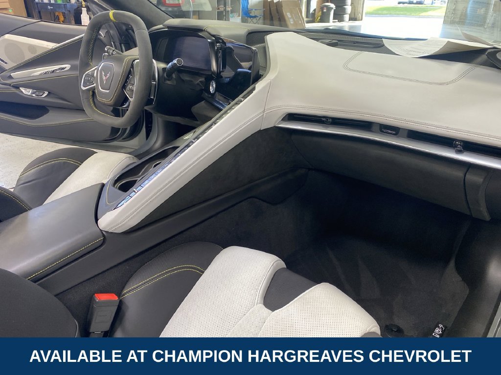 Used 2022 Chevrolet Corvette Stingray Premium Conv RWD image 37
